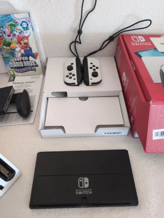 Nintendo Switch OLED Blanca + Juegos
