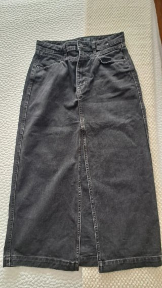 Falda midi denim negra