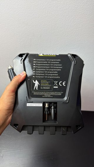 COMPRESOR DIGITAL 12V MICHELIN 009519 7 BAR LED