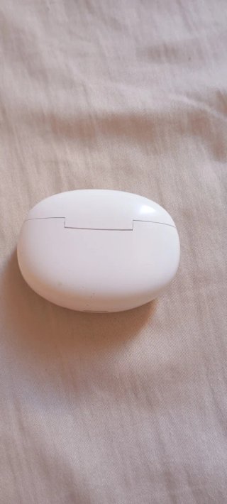 Auriculares inalámbricos blancos