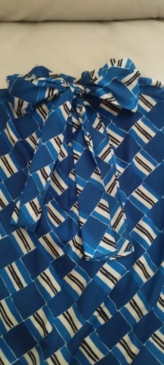 Blusa Mango Azul Estampada Talla L