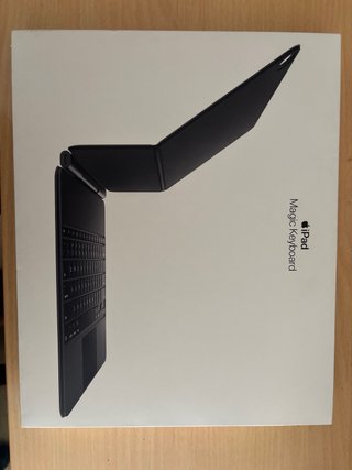 iPad Magic Keyboard — Nuevo a estrenar