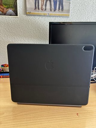 iPad Magic Keyboard — Nuevo a estrenar