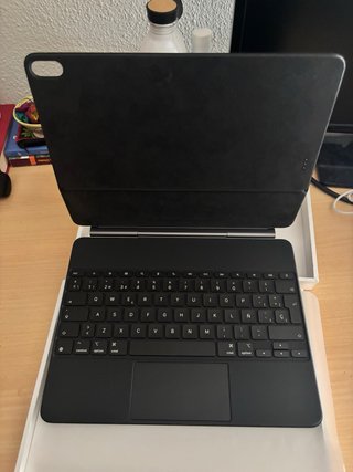iPad Magic Keyboard — Nuevo a estrenar