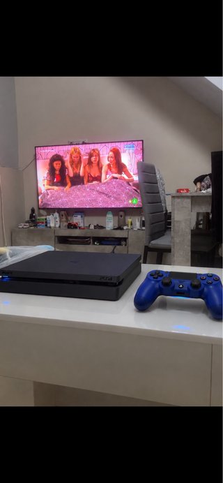 Consola PlayStation 4 (PS4) Negra