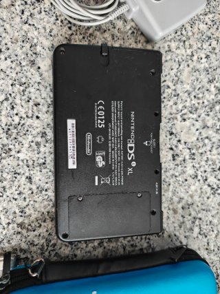 Nintendo DSi XL Verde