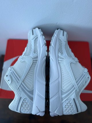 Nike Zoom Vomero 5 Blancas Talla 37.5