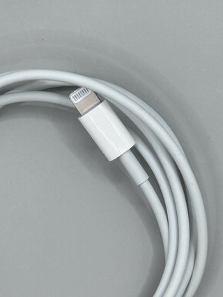 Cargador Apple 18W A1692 + Cable Lightning