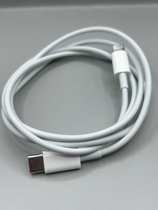 Cargador Apple 18W A1692 + Cable Lightning