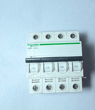 Magnetotérmico Schneider 4P 50A iC60N A9F74450