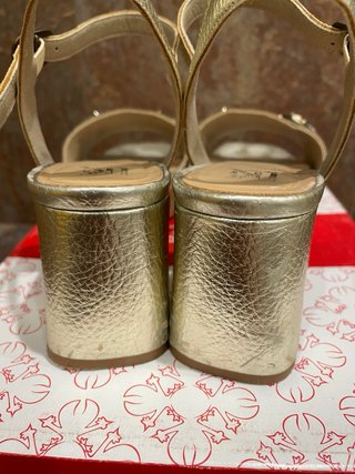 Sandalias de Piel Doradas Dorking