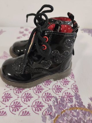 Botas charol niña Minnie Talla 22