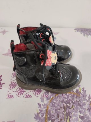 Botas charol niña Minnie Talla 22