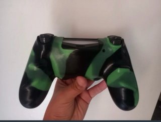 PS4 Slim Sony Negra + Mando Multicolor
