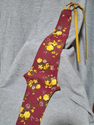 Fajín floral burdeos y amarillo