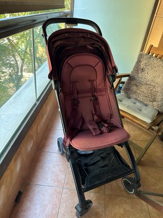 Silla de paseo Joolz Aer color granate
