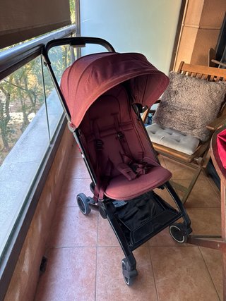Silla de paseo Joolz Aer color granate