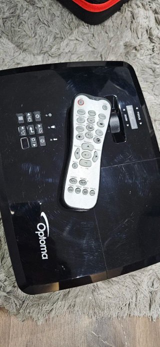 Proyector Optoma HD142X, solo 505h de uso, nuevo