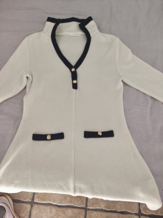 Vestido Blanco y Negro con Botones