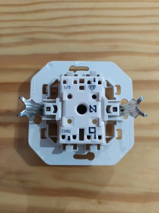 CONMUTADOR Legrand DECOR sin marco