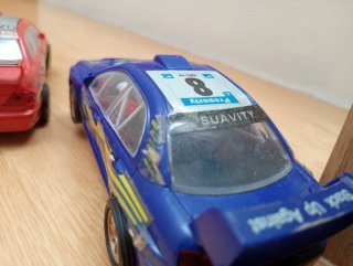 2 Carros miniatura de corrida pista 4x4
