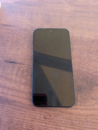 OnePlus Nord 6 solo abierto para ver el móvil