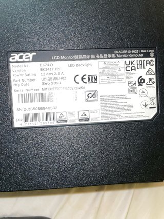 TV PC con sus asesorios pely 3 teclado y raton