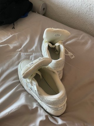 Zapatillas Amiri Blancas con Pedrería