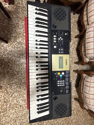 Piano Yamaha sin soporte