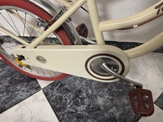 Bicicleta paseo niña 20 crema