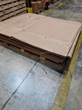 Cajón de Cartón Industrial sobre Palé