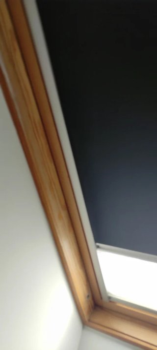 Estor Enrollable Vellux azul oscuro y blanco