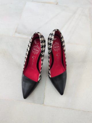 Zapatos Stiletto Jeffrey Campbell NUEVOS PIEL