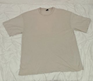Camiseta beige básica