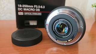 Sigma 18-250mm F3.5-6.3 DC Macro OS
