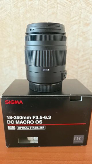 Sigma 18-250mm F3.5-6.3 DC Macro OS