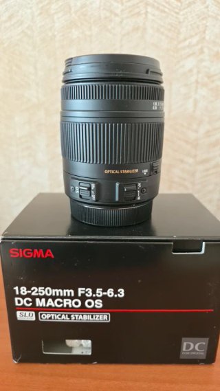 Sigma 18-250mm F3.5-6.3 DC Macro OS
