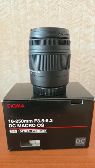 Sigma 18-250mm F3.5-6.3 DC Macro OS