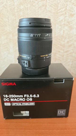 Sigma 18-250mm F3.5-6.3 DC Macro OS
