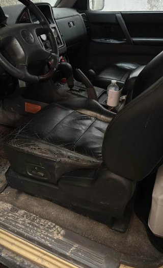 Mitsubishi Montero 2001