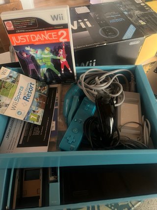 Nintendo Wii Negra + Wii Sports Resort