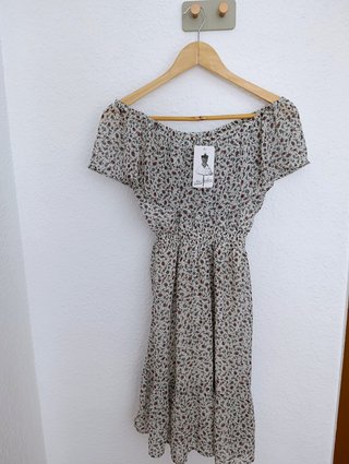 Vestido nuevo sin estrenar y con etiqueta. Sin man