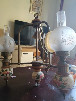 Lámpara antigua de mesa