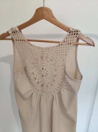 Mono Beige