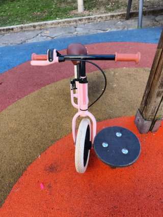 Bicicleta sin pedales rosa niña