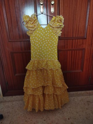 Traje de Flamenca Amarillo con Lunares