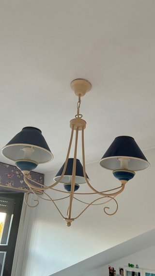 LAMPARA DE TECHO DE SALON O HABITACIÓN