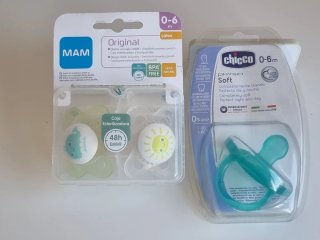 2 Chupetes MAM y 1 Chicco 0-6 meses Látex