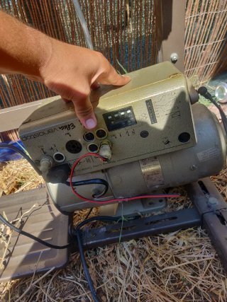 Vendo máquina de coser industrial PFAFF 563