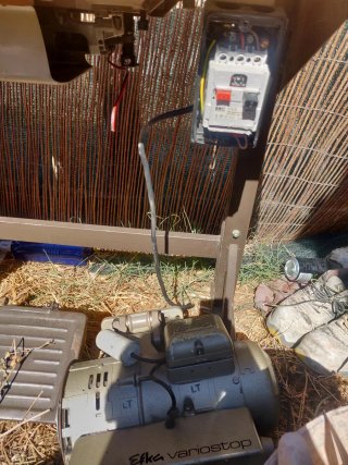 Vendo máquina de coser industrial PFAFF 563